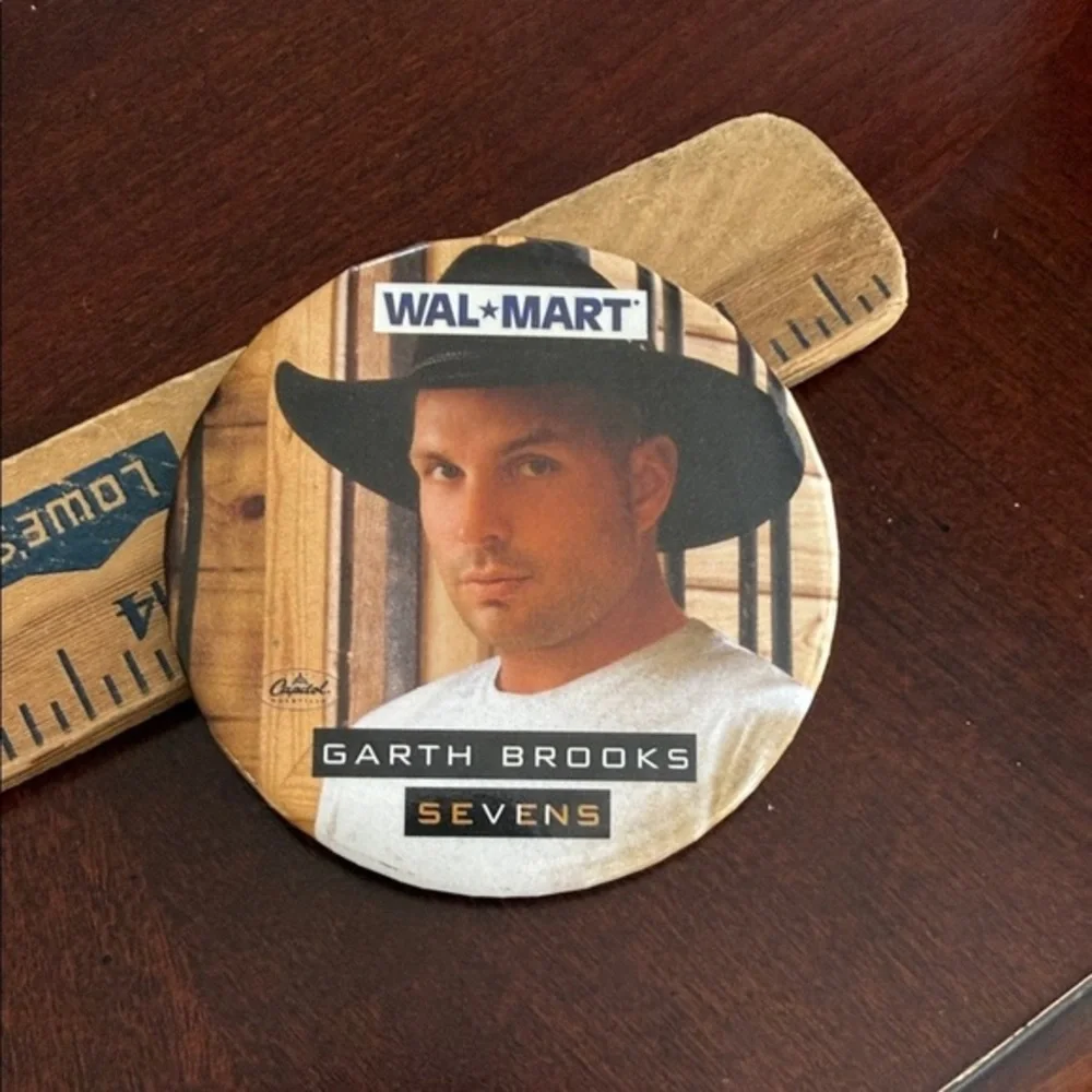 Vintage Walmart Garth Brooks Brooch